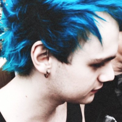 im home alone so michael clifford can fuck me
•0/4•
http://t.co/BZv26fLyZZ