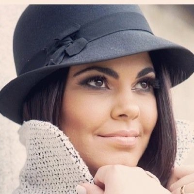 Cantora,Compositora, Ministra de louvor ao Rei dos Reis Jesus!!! http://t.co/6X7RZOJGuK