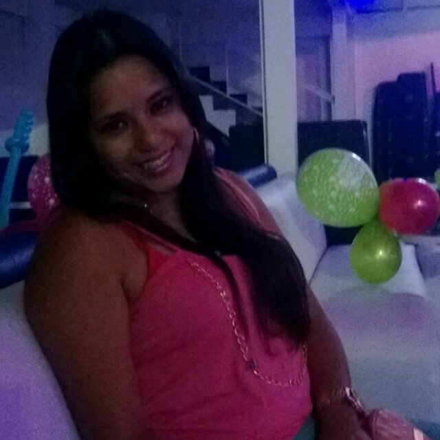 vanesita_green's profile picture. 