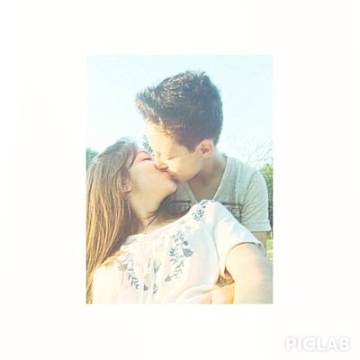 And I'm still with you even when you're gone... @i_b4rbie • 1994 • Nothing to say! • 20/09/2012