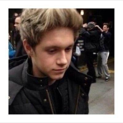 hi! ✖️ @94stylescurls ✖️ gave you a free follow, so please follow her back! thanks and Ily!