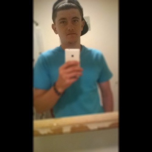 Longley_420's profile picture. single af!!