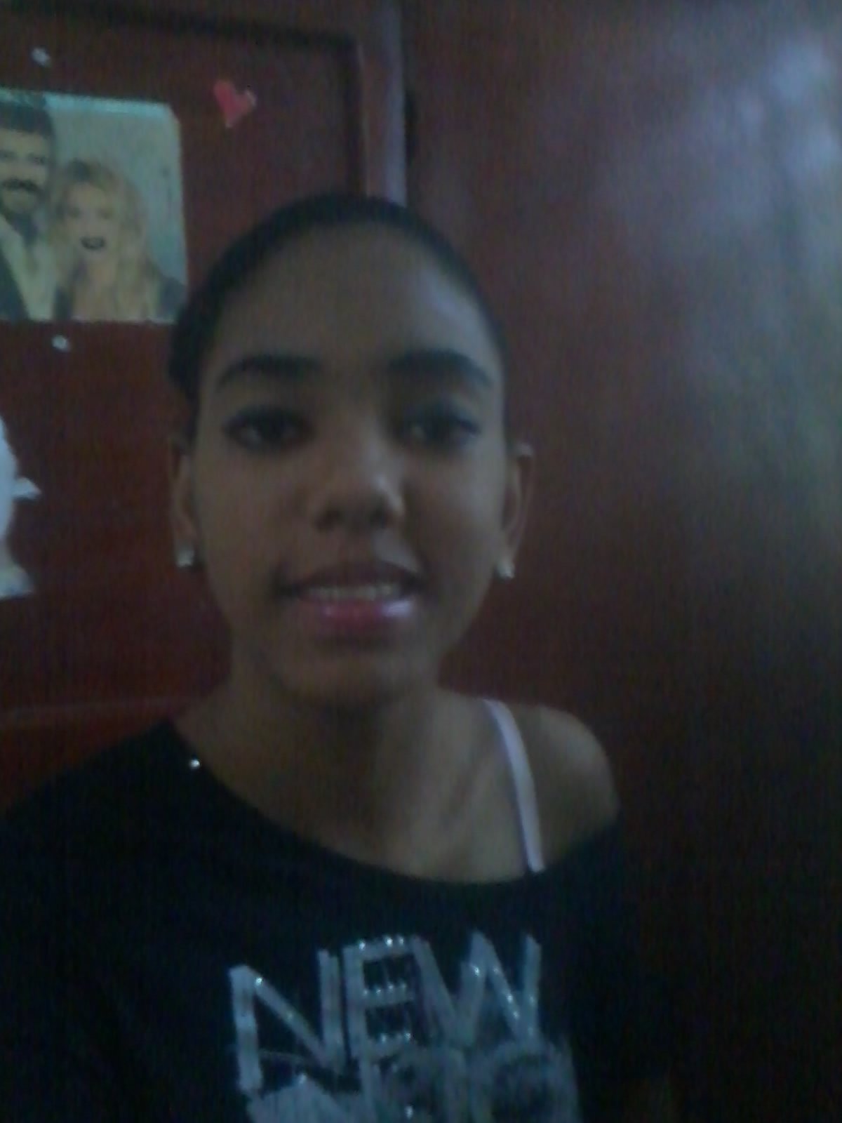 Isabel19304640's profile picture. little*monster