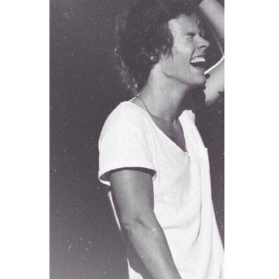 please excuse me while I say we love harry styles ❤️❤️