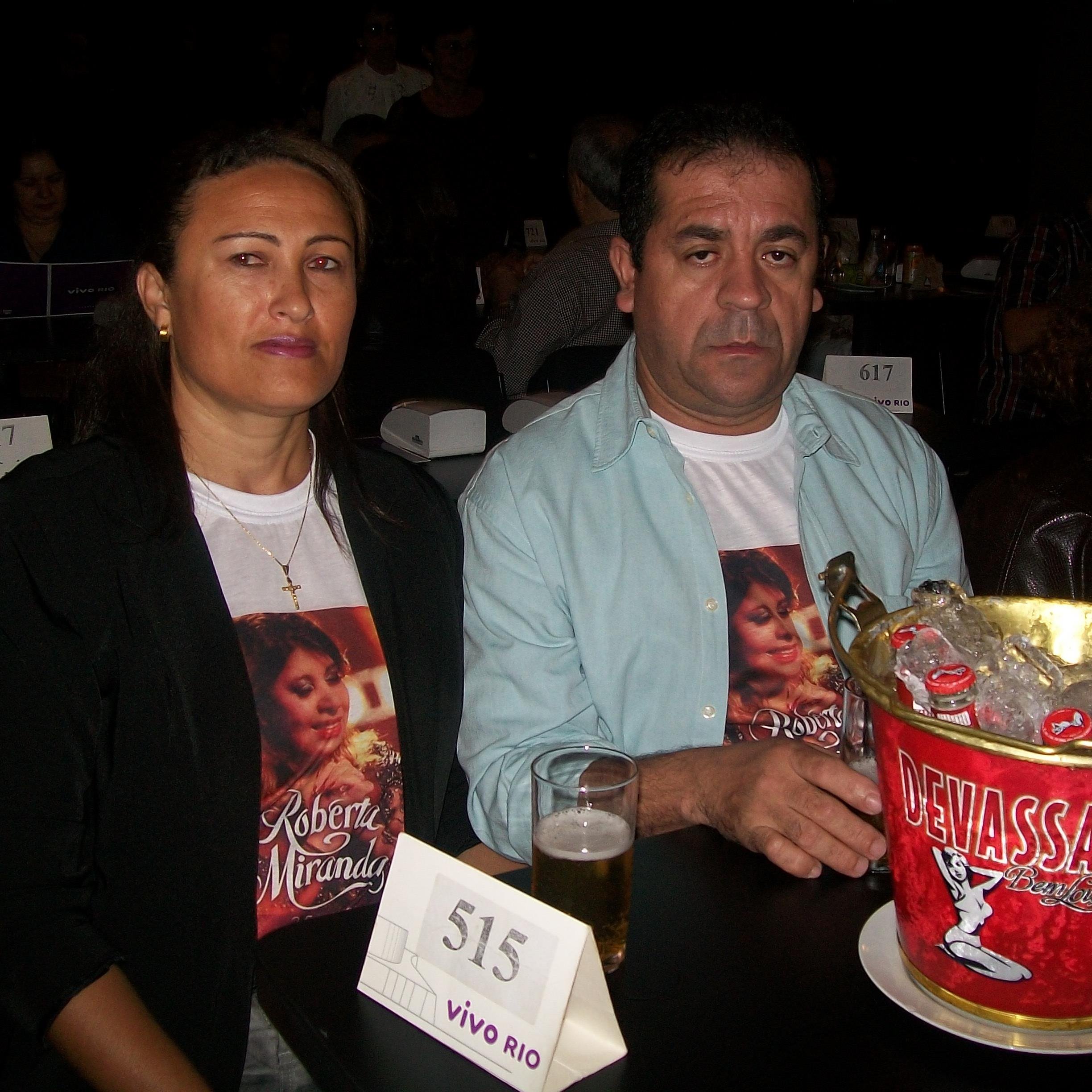Sou fã 100% Roberta Miranda,  foto linda,que mim faz lembrar um dos grandes sucessos ,a majestade o sabiá,valeu rainha, com seu trabalho maravilhoso