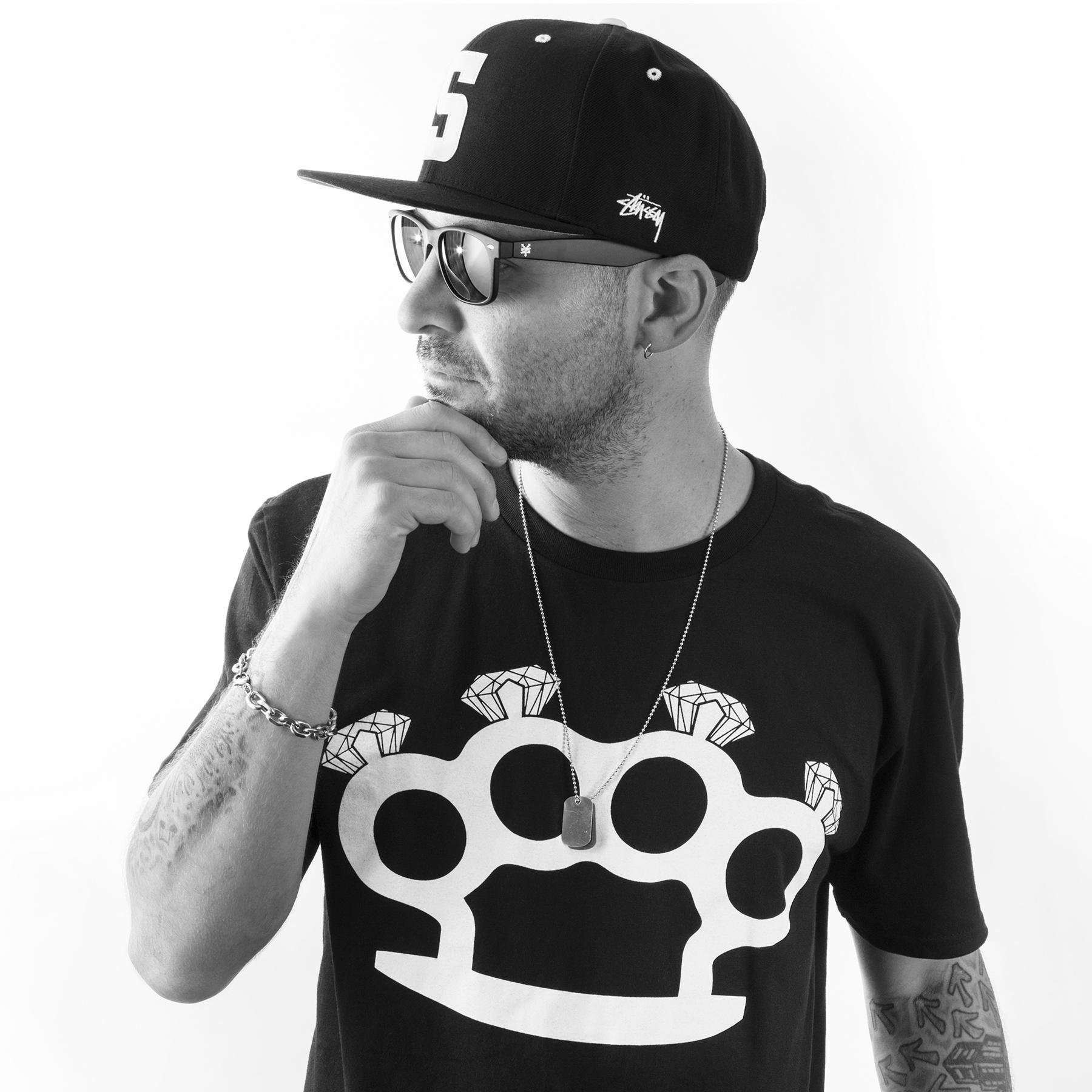 Daddy|Producer|Remixer|Ghost|Streetwear Enthusiast|Tattoos and Bass Music|1/3 Smookie Illson