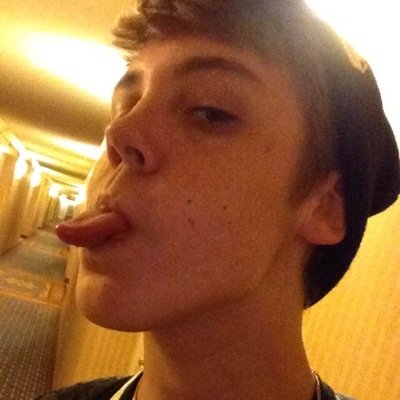 free follow - follow @matthewhitsides TAG MATT IN THE LINK PLZ PLZ PLZ PLZ PLZ