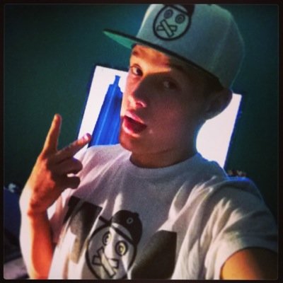 16 year old rapper just trying to make it big! m!xtap3 FINALLY now available to listen at https://t.co/y4ZNCQsFMB
 instagr