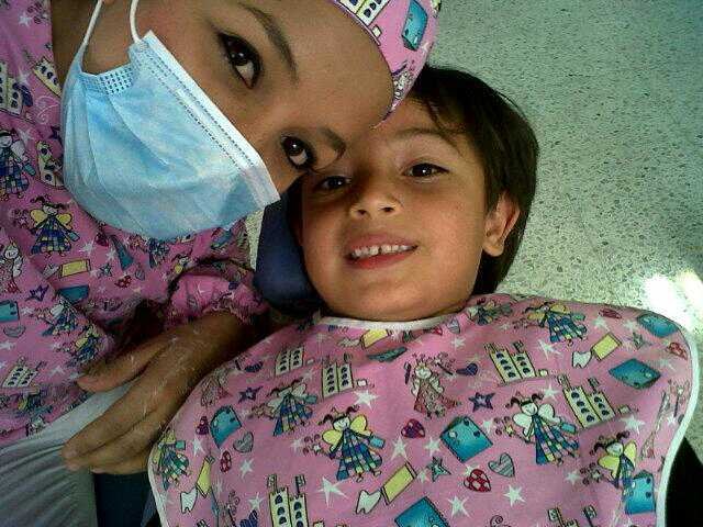 Soy Odontologa 100% orgullosa de mi Carrera...Pienso que todo es posible con Fe en Dios, sacrificio,   mucho trabajo y Responsabilidad! :D :)