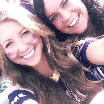 jessstorysofar's profile picture. I like the cookie part of the Oreo the most  #abolishdaylightsavingstime