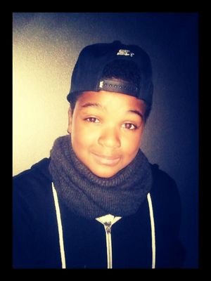 AnelkaJoad's profile picture. tu me follow je refollow direct