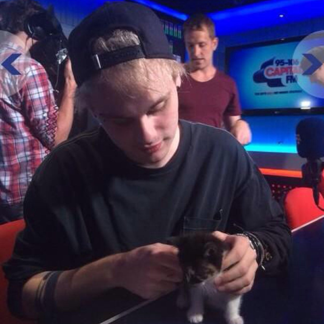 signalclifford's profile picture. @vodkahood