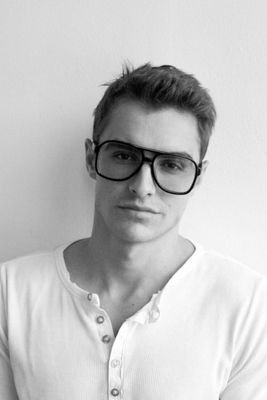 Guyswithglasses