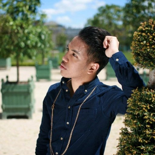 Lifestyle and Fashion Blogger.