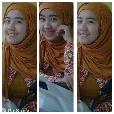 ibuku adlh nyawaku,ayahku adlh semangatku.. mereka adalah kebahagiaanku.. kalian nyawaku yg tak pernah ku lepas sampai kapanpun :* :) ;)..