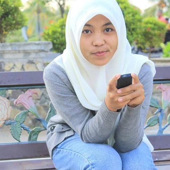 laleAulia's profile picture. 