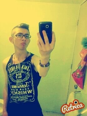 soy lindo guapo me gusta la musica electronica