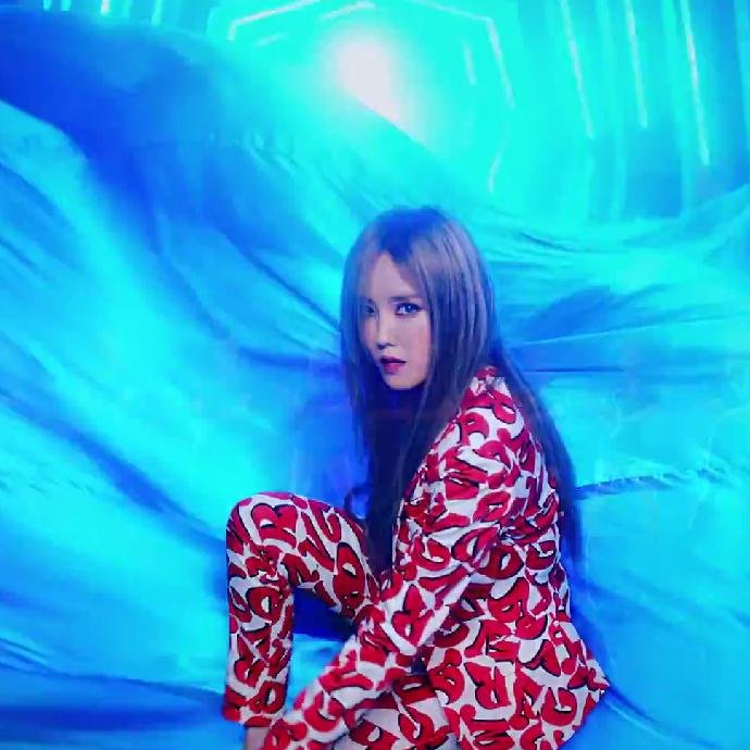 I'm Teeha is Thai  QueeN and SonE อายุ 17  เมน ฮโยมิน และ ทิฟฟานี่ ออนนี่ รักที่สุด บ้าเกมเป็นบางครั้ง บางคราว แต่เกาหลีทุกเวลา [คู่จิ้น   TaeNy ♥ MinYeon ]