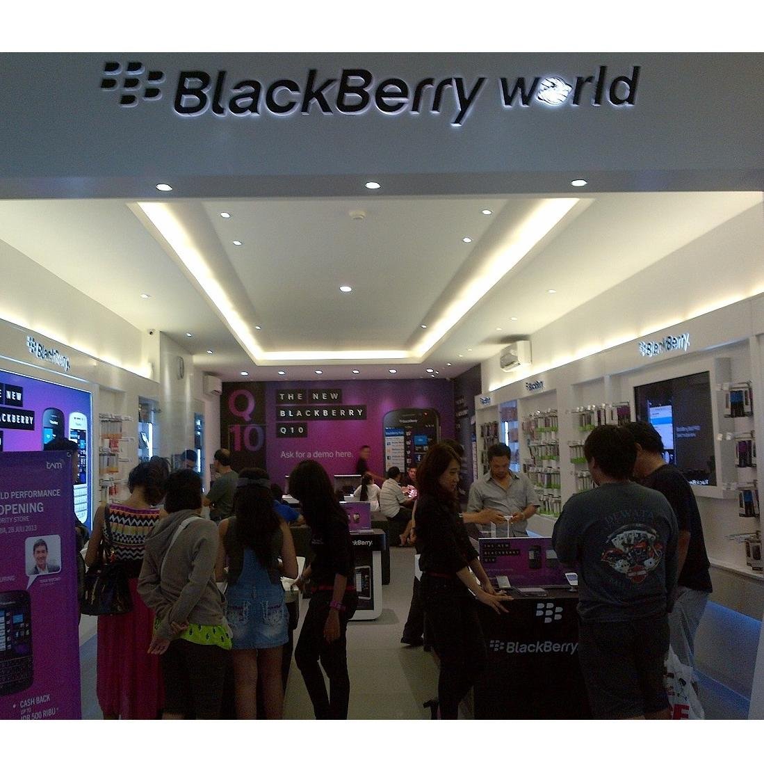 bbworldstore's profile picture. The Authorized Blackberry Priority Store
Mal Bali Galeria 2C #79
Jl. Bypasss I Gusti Ngurah Rai 
Kuta – Bali 80361
Tel : (0361) 8465388