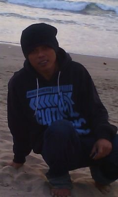 Riezmanalu's profile picture. positif negative