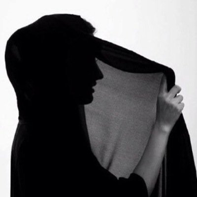 « انطق جمالاً ; أو تجمّل بالسكوت.!»