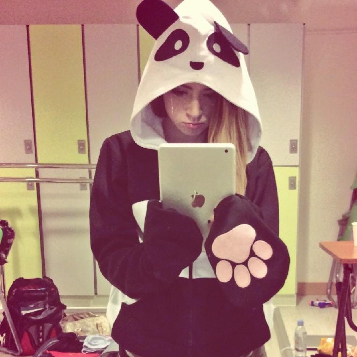 (1st in MX) #Krispies we support Chrissy Costanza & ATC in México. (Fan Page in Mx)  @chrissycostanza followed 10/13/14 supporting her since she was 5 :3