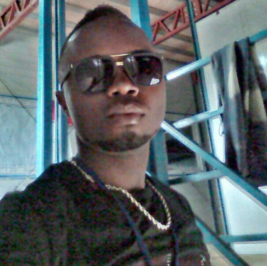 An upcoming rap artist with moch flow to offer. Am not proud am just me and my self. Mqbizzy!!!