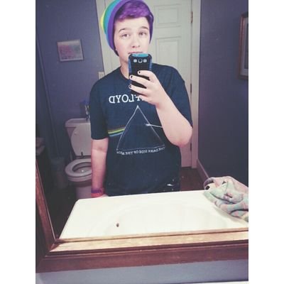 Hiya. It's Kas. I'm 16 years old abd female to male transgender