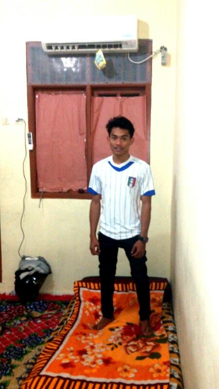 Tolong ngrtiin w aja..