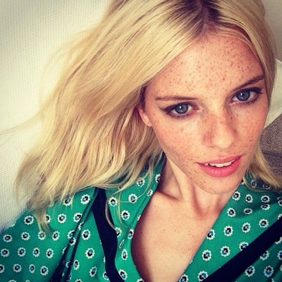 freckle faced model and blogger with a love of all things fashion