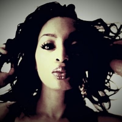 DestinyMaglorie's profile picture. I talk to myself a lot.

I love nerds - because i am one.

I do not care for fish.

among other things, I am a DJ, Promoter & Model.