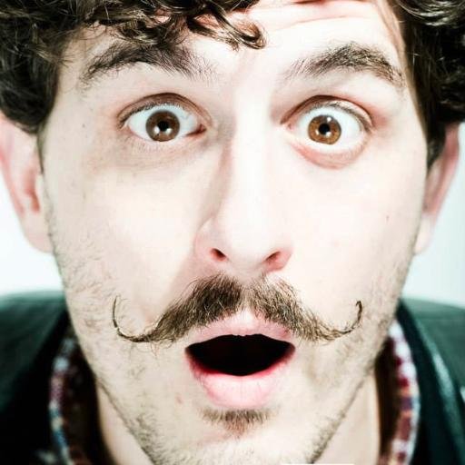 Social Media Manager portatore di baffi. Non ho pregiudizi su nessuno, a meno che non abbia baffi più belli dei miei.