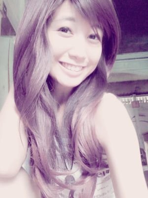 hi there :) please do follow me,i'll follow you back. ♡