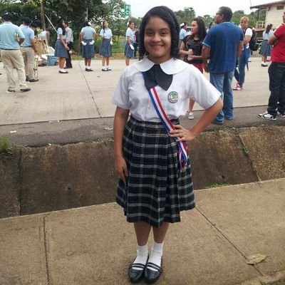 soy muy gentil me gusta escuchar música soy de las chicas q me gusta salir a pesiar