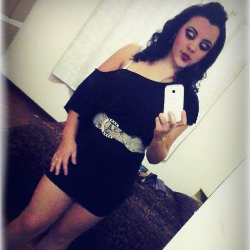 Ariana, 18 anos, Gaúcha, Colorada, Casada , Insta:renataazevedo18 fb:Renata Azevedo