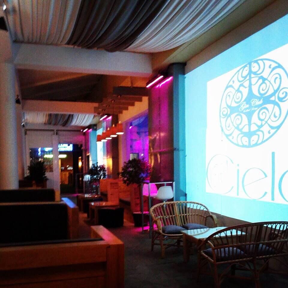 Cocktail Lounge
Urbanizacion Guadiana 
Badajoz