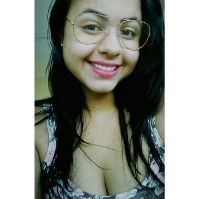 Qualquer obstáculo se torna pequeno diante de um amor verdadeiro ..♥