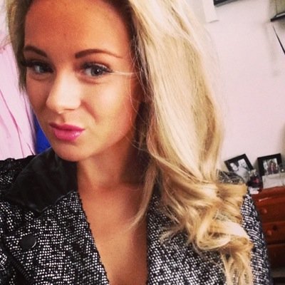 I'm a 20 year old domme looking to be spoiled by #paypigs & #cashcows. NO timewasters. goddesslilly20@gmail.com for Amazon UK GC