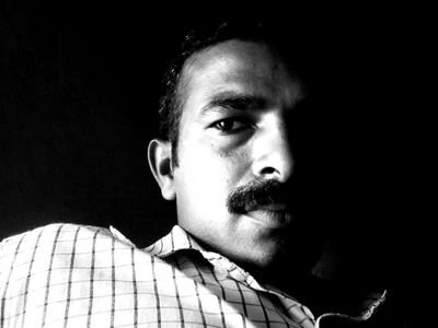 an indian, proud to be a marxist... a humble lalettan fan...