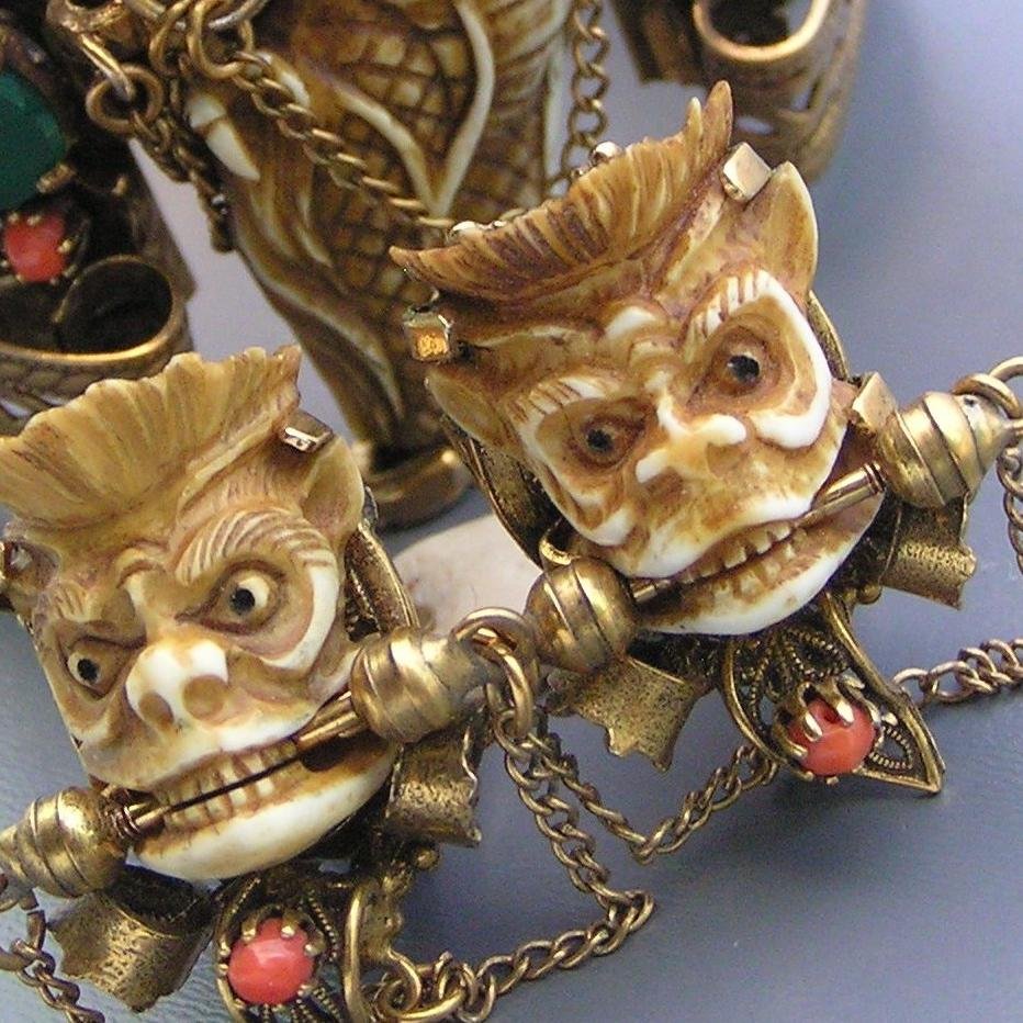 PritiStarEtsy's profile picture. We Offer a wide range of antique and Vintage jewelry. Visit us online at http://t.co/4hBJzqbpBv