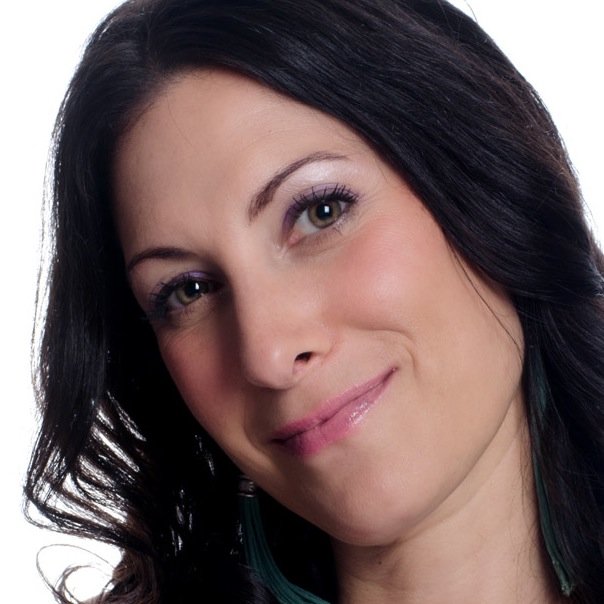 Graphic design consultant focused on translating client vision into design reality. Yoga, live music, food + wine, cooking, travel.