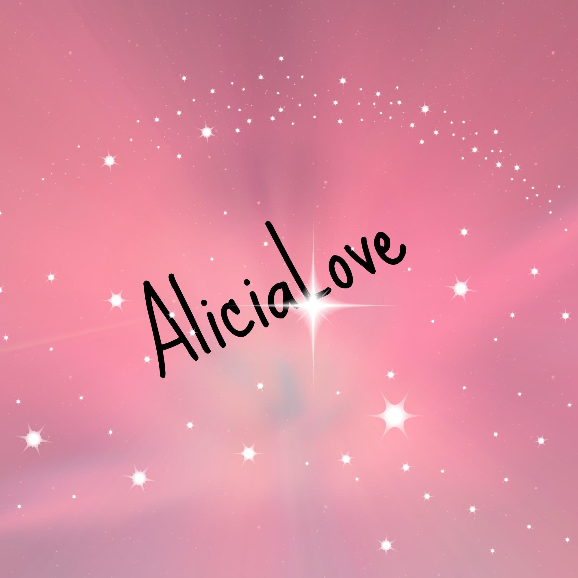 UniqueAlicia1's profile picture. 