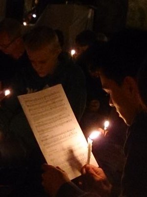 Das gemeinsame Abendgebet auf Twitter. Verschiedenste Tweeps beteten seit 01/2014 abends um 21h gemeinsam hier auf Twitter. Fragen an @pressepfarrerin.