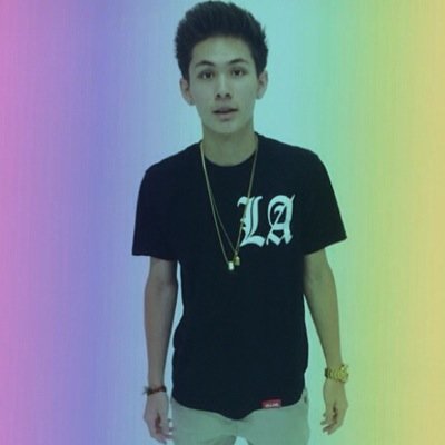 follow @wilkreynolds bc she gave you a free follow and she'll follow you back on her account too