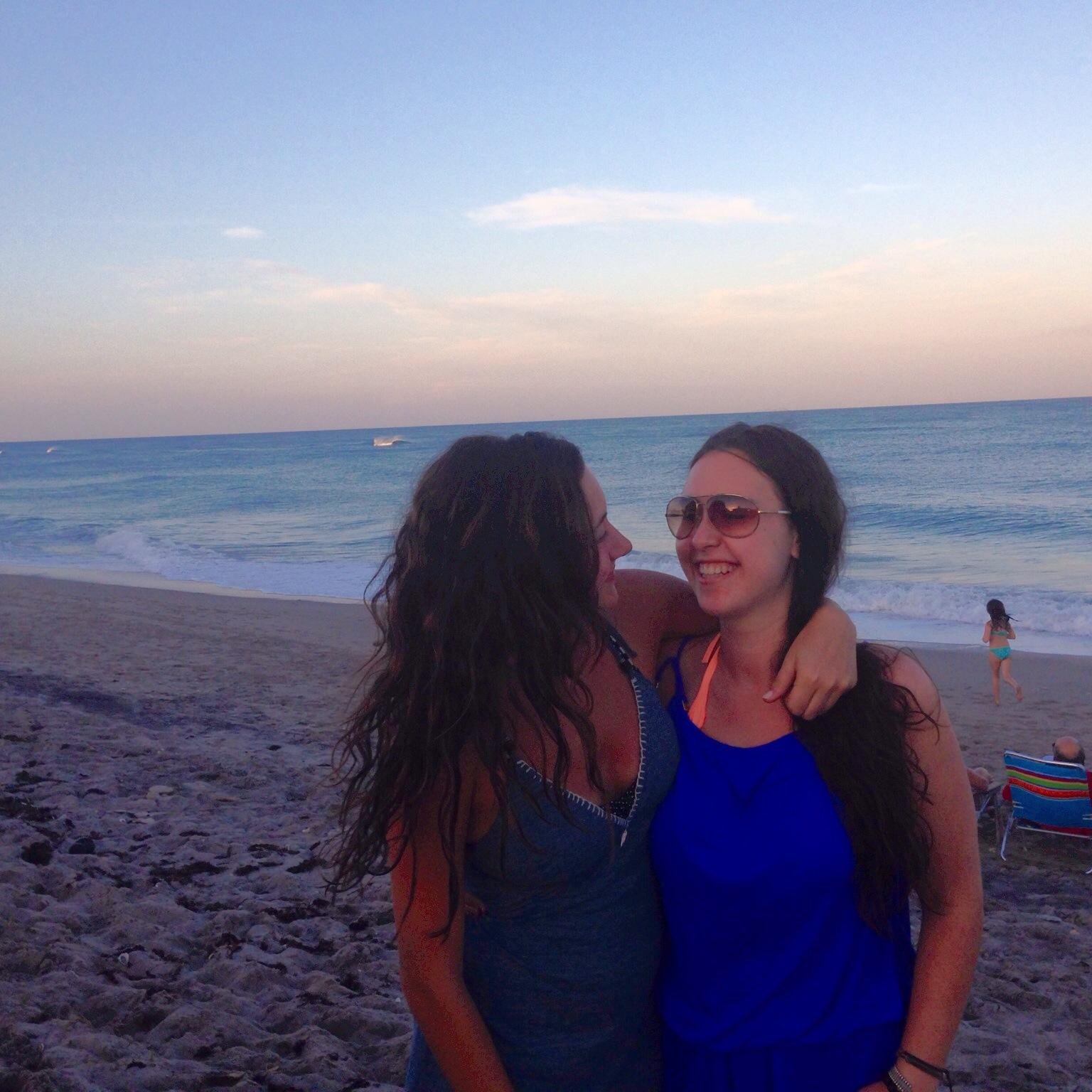 daniellet8's profile picture. NYC ATL