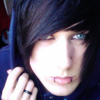 Daniel18Davis's profile picture. 19 - Born vampire - Doesn't have a Coven - Looking for a mate - Likes danger - Possessive - Good in fighting but doesn't like it