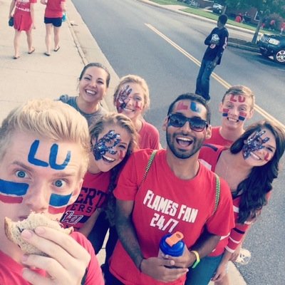 AhnaMontgomery's profile picture. 