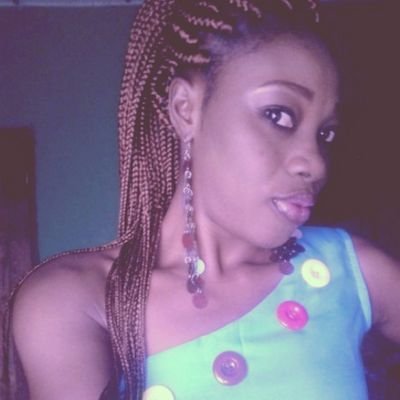 luv to listen to music, watch movies,sing n dance  n watch football