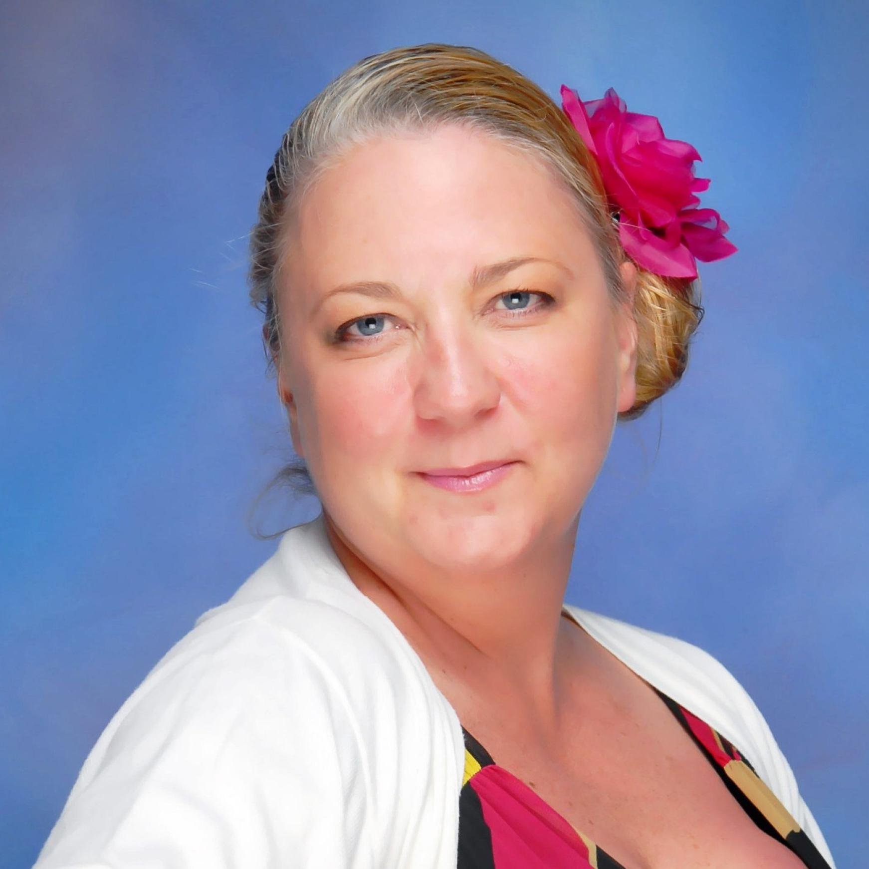 Learning & Development Consultant, Bespoke Shoemaker, Passionate Foodie & Adventurer