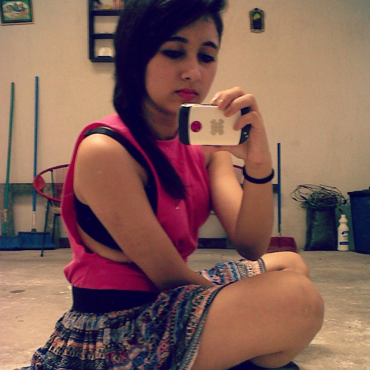 mabu_vega's profile picture. i am emitha and love hardcore